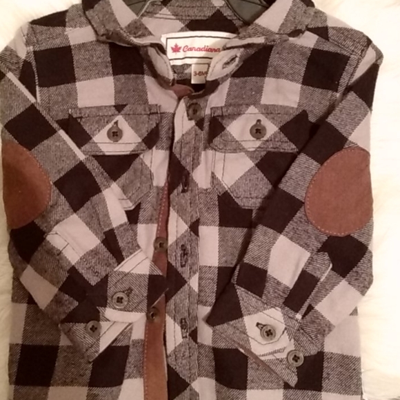 Other - 🍂2$25Canadiana black/Gray dressing top